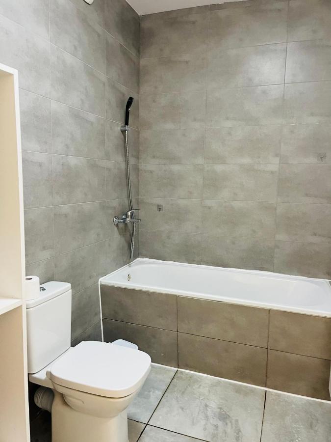 Near Airport Cybernetyki Inn وارسو المظهر الخارجي الصورة
